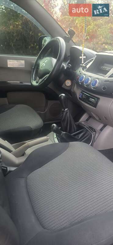 Пикап Mitsubishi L 200 2006 в Краматорске