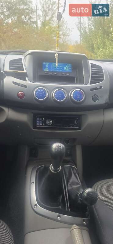 Пикап Mitsubishi L 200 2006 в Краматорске