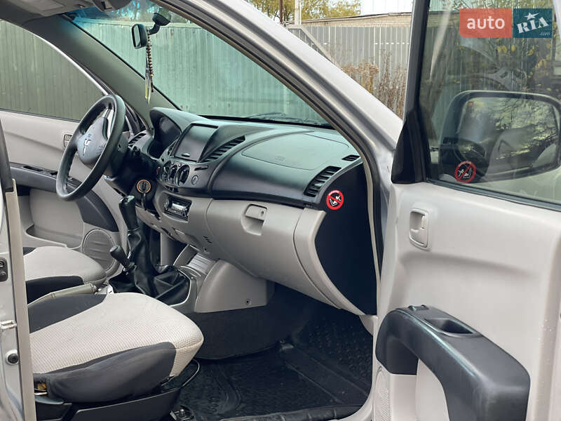 Пикап Mitsubishi L 200 2008 в Житомире фото 12 Пикап Mitsubishi L 200 2008 в Житомире