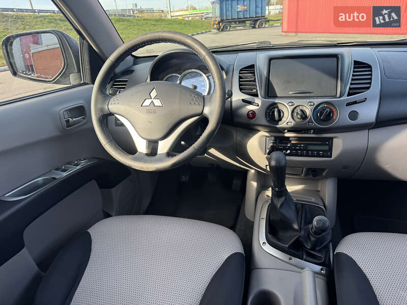 Пикап Mitsubishi L 200 2007 в Киеве