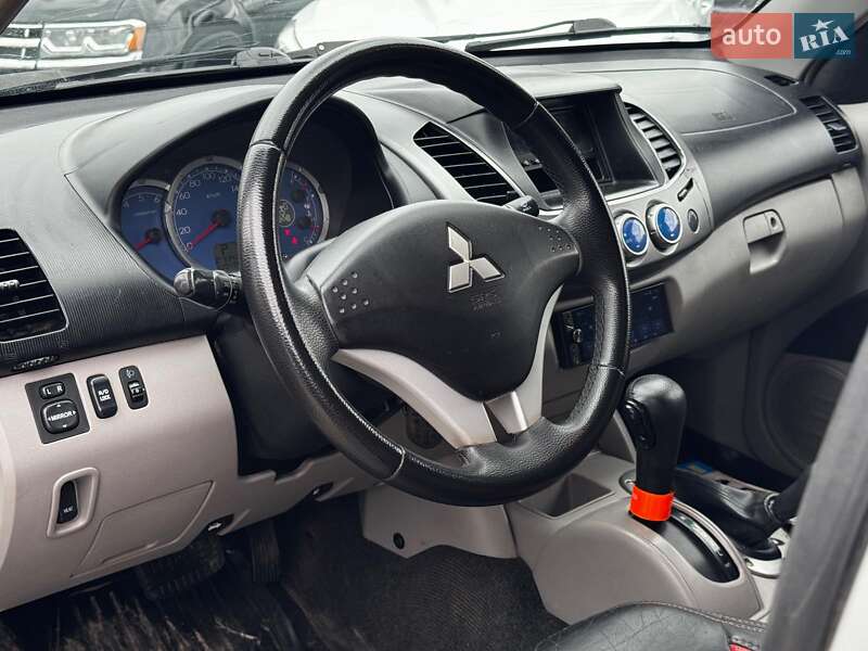 Пікап Mitsubishi L 200 2009 в Харкові фото 12 Пікап Mitsubishi L 200 2009 в Харкові