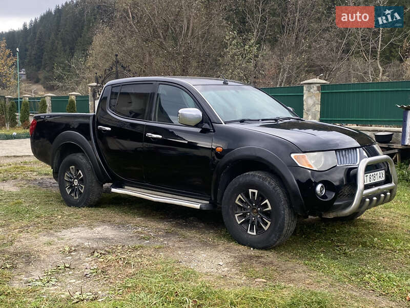 Пикап Mitsubishi L 200 2008 в Верховине фото Пикап Mitsubishi L 200 2008 в Верховине
