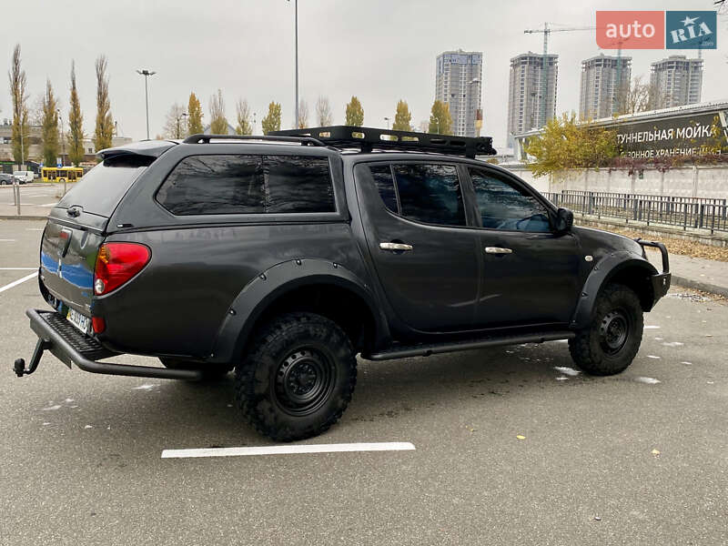 Пикап Mitsubishi L 200 2007 в Киеве фото 7 Пикап Mitsubishi L 200 2007 в Киеве