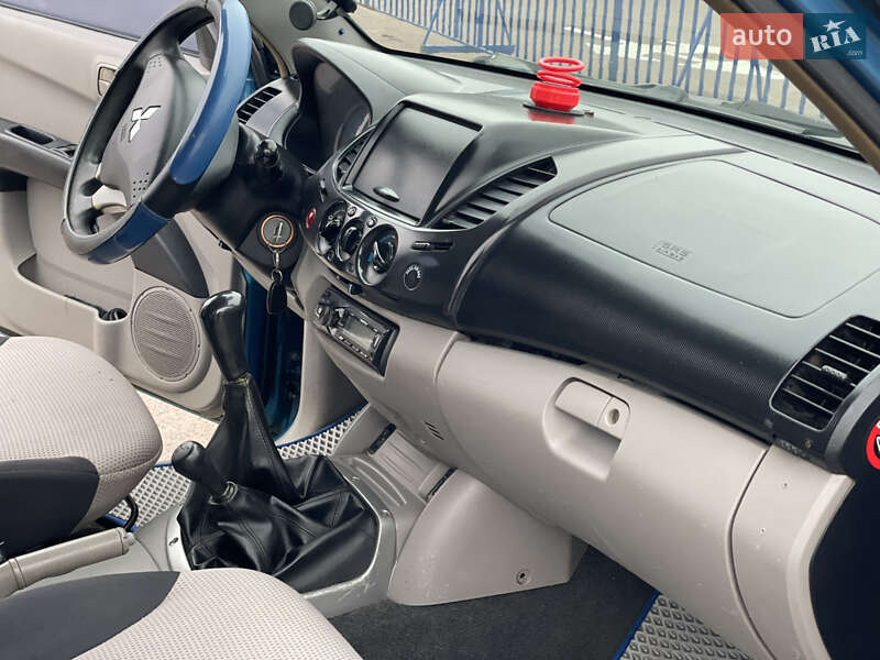 Пікап Mitsubishi L 200 2008 в Житомирі