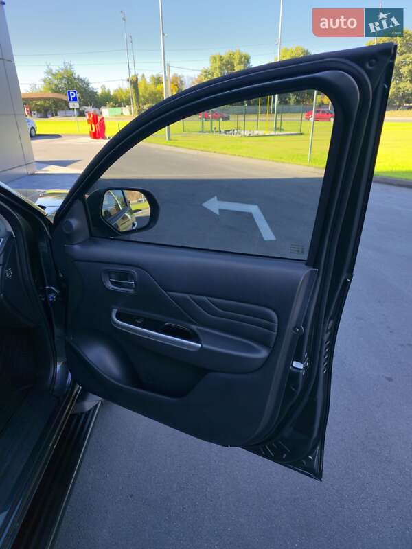 Пікап Mitsubishi L 200 2024 в Олександрії фото 39 Пікап Mitsubishi L 200 2024 в Олександрії