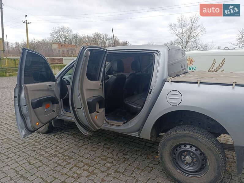 Пікап Mitsubishi L 200 2013 в Броварах фото 6 Пікап Mitsubishi L 200 2013 в Броварах