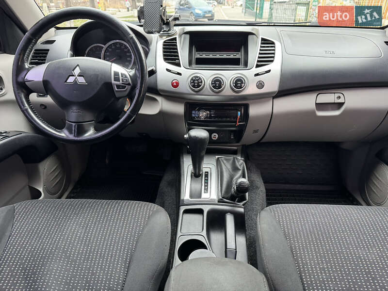 Пікап Mitsubishi L 200 2010 в Харкові