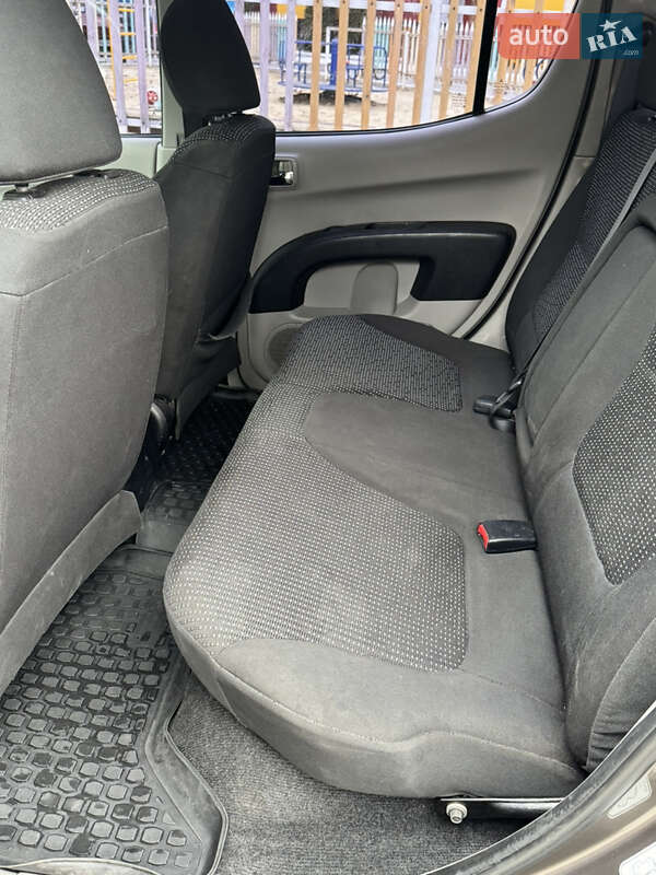 Пікап Mitsubishi L 200 2010 в Харкові