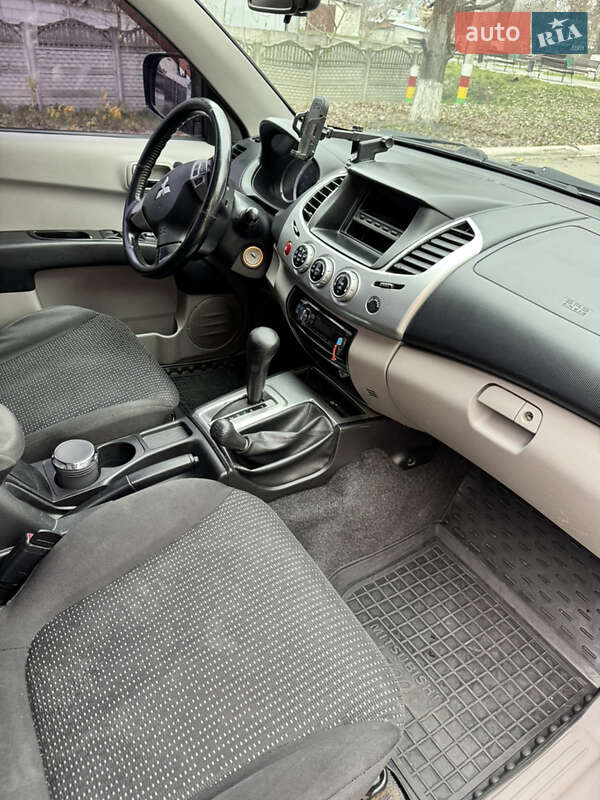 Пікап Mitsubishi L 200 2010 в Харкові