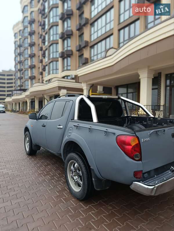 Пікап Mitsubishi L 200 2007 в Києві