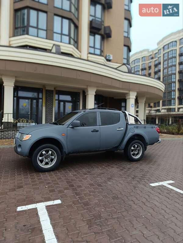 Пікап Mitsubishi L 200 2007 в Києві