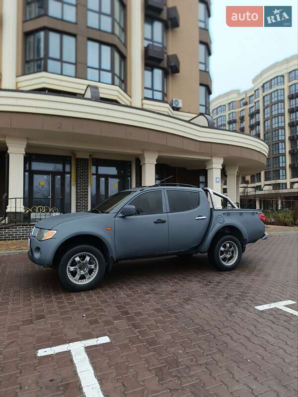 Пікап Mitsubishi L 200 2007 в Києві