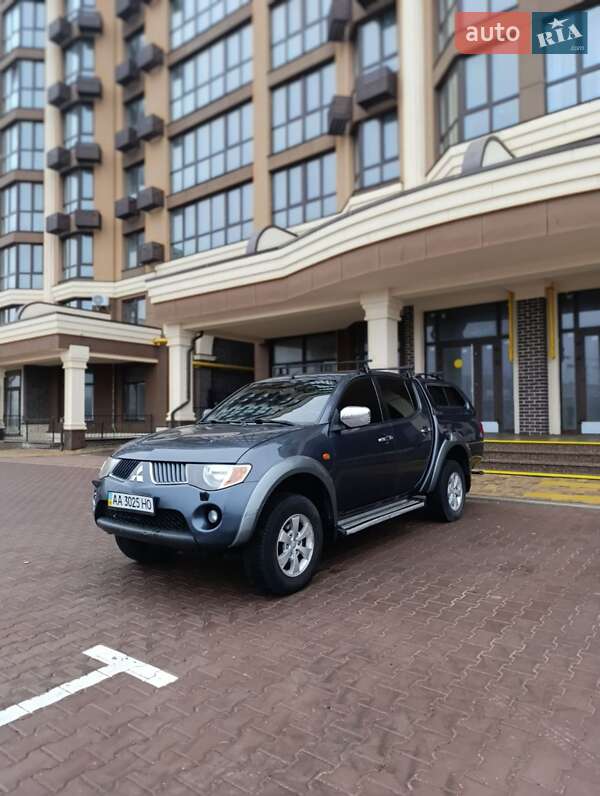 Пікап Mitsubishi L 200 2008 в Києві