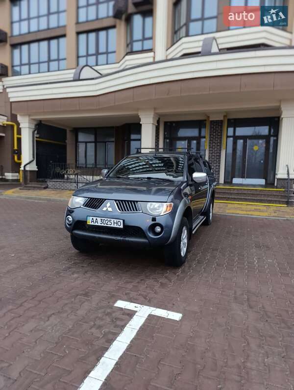 Пікап Mitsubishi L 200 2008 в Києві