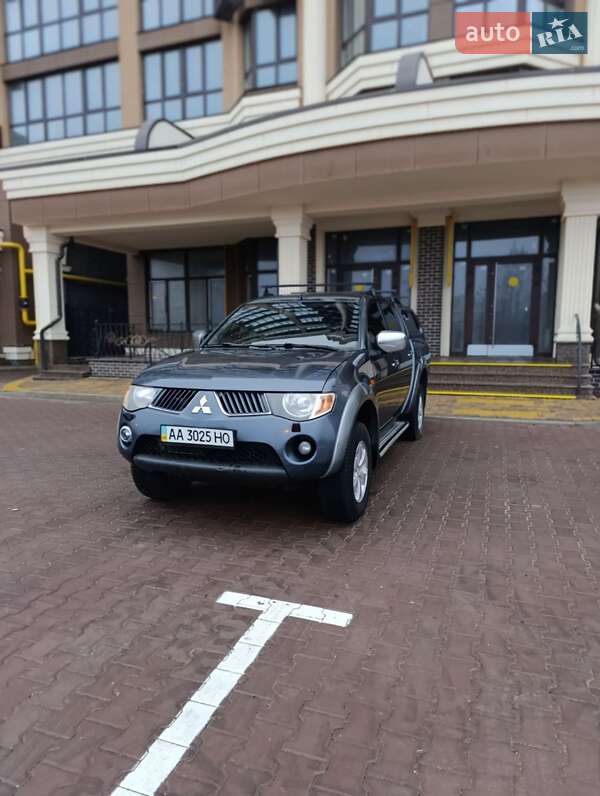 Пікап Mitsubishi L 200 2008 в Києві