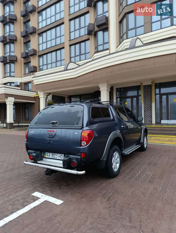Пікап Mitsubishi L 200 2008 в Києві
