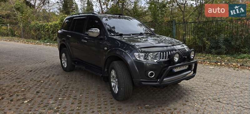 Mitsubishi L 200 2011 Mitsubishi L 200 2011