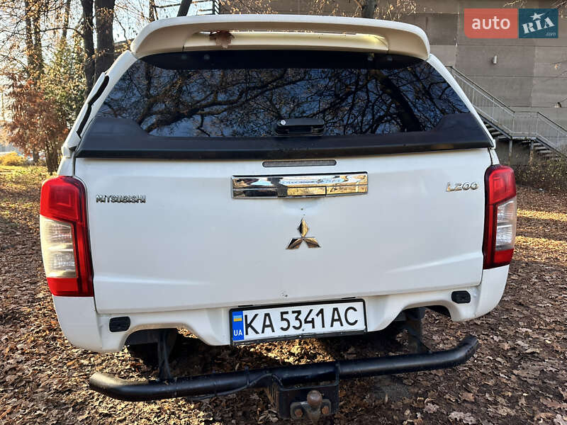 Пикап Mitsubishi L 200 2019 в Киеве