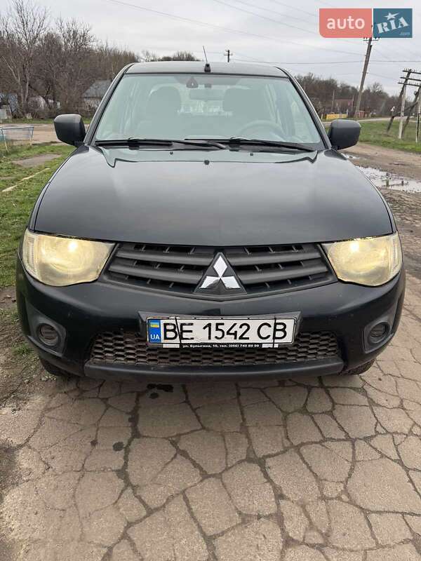 Mitsubishi L 200 2012 Mitsubishi L 200 2012