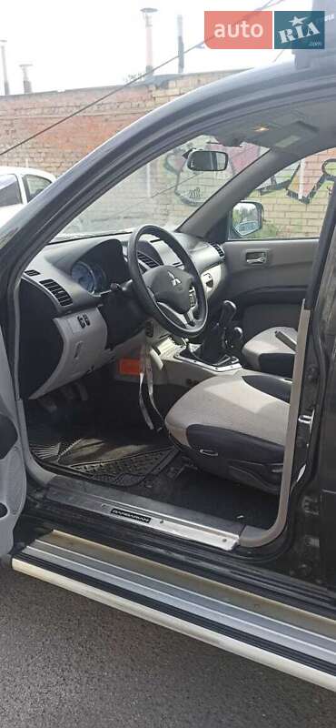 Пікап Mitsubishi L 200 2008 в Києві фото 9 Пікап Mitsubishi L 200 2008 в Києві