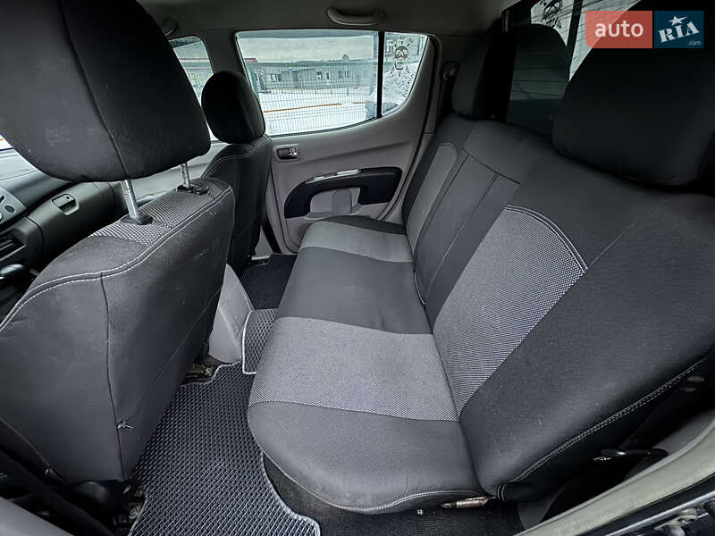 Пикап Mitsubishi L 200 2007 в Киеве
