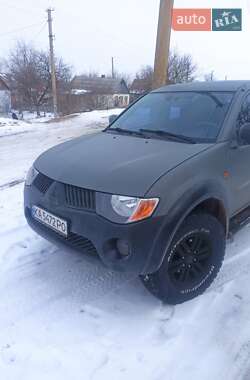 Пикап Mitsubishi L 200 2009 в Каменском