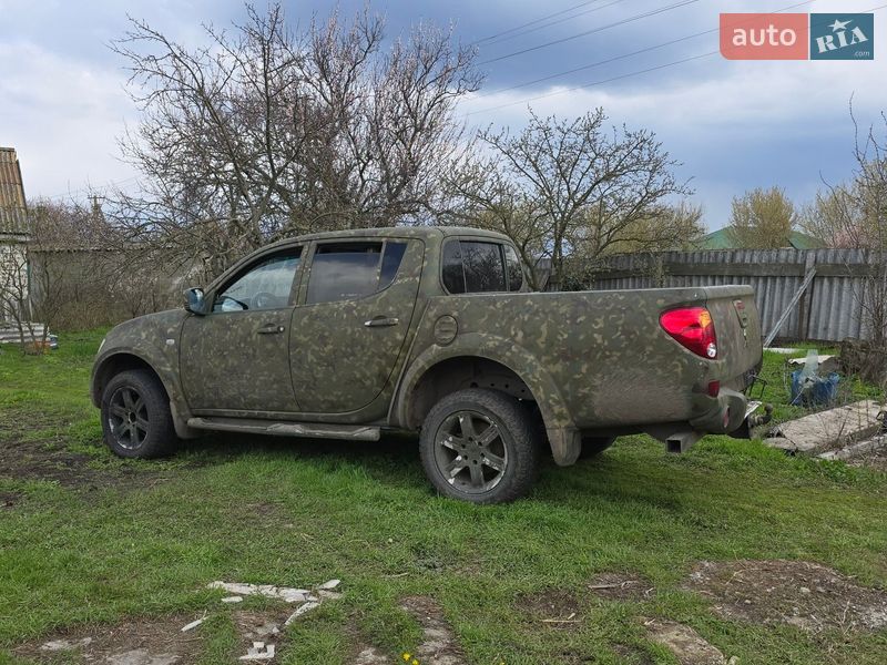 Пикап Mitsubishi L 200 2011 в Лозовой