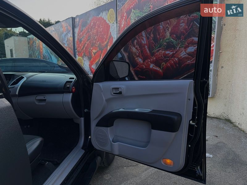 Пикап Mitsubishi L 200 2011 в Одессе