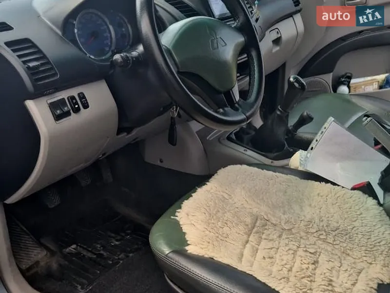 Mitsubishi L 200 2009 VIN MMBJNKB409D015198 фото оголошення 4 з 45