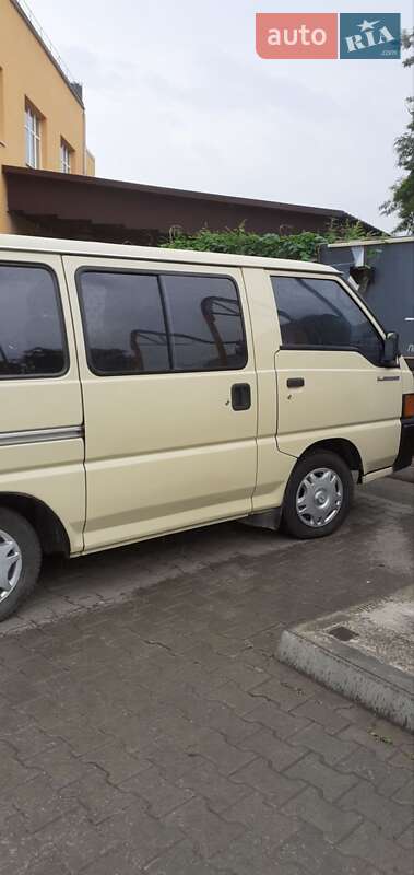 Минивэн Mitsubishi L 300 1988 в Черновцах