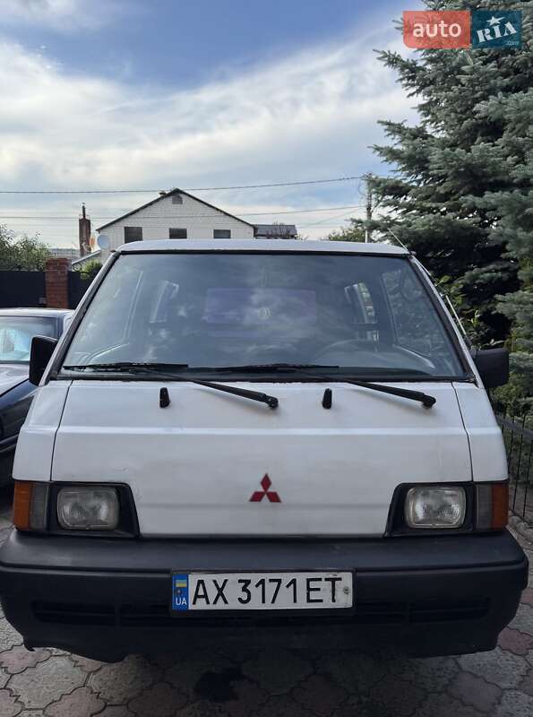 Mitsubishi L 300 1990