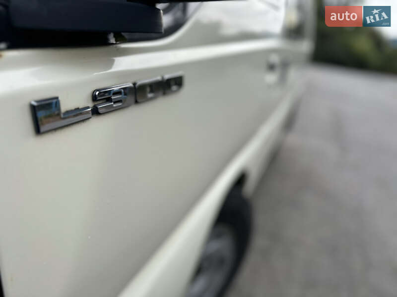 Мінівен Mitsubishi L 300 1993 в Жмеринці