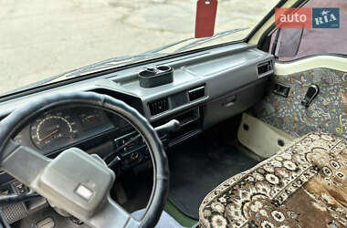 Мінівен Mitsubishi L 300 1993 в 