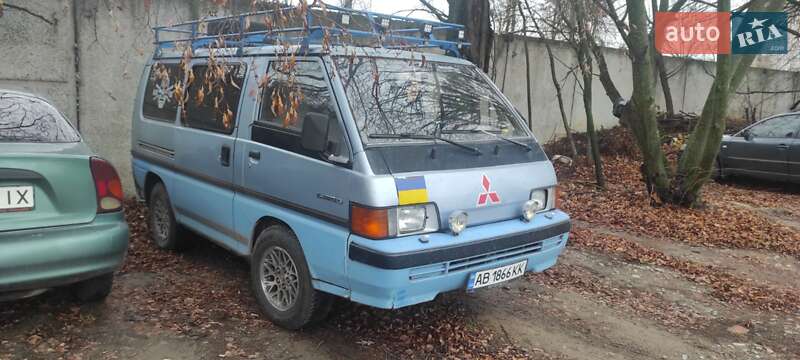 Mitsubishi L 300 1989