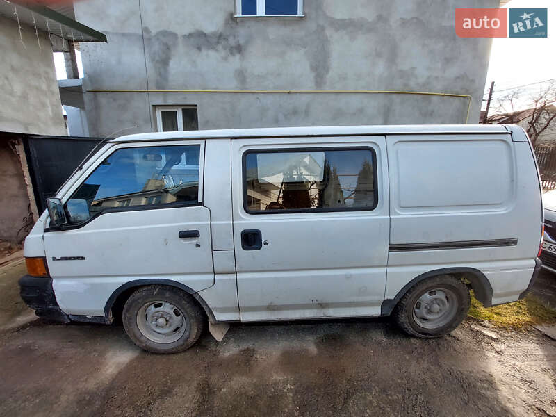 Мінівен Mitsubishi L 300 1985 в Самборі