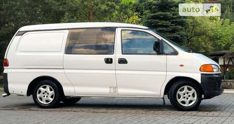 Грузопассажирский фургон Mitsubishi L 400 1997 в Дрогобыче