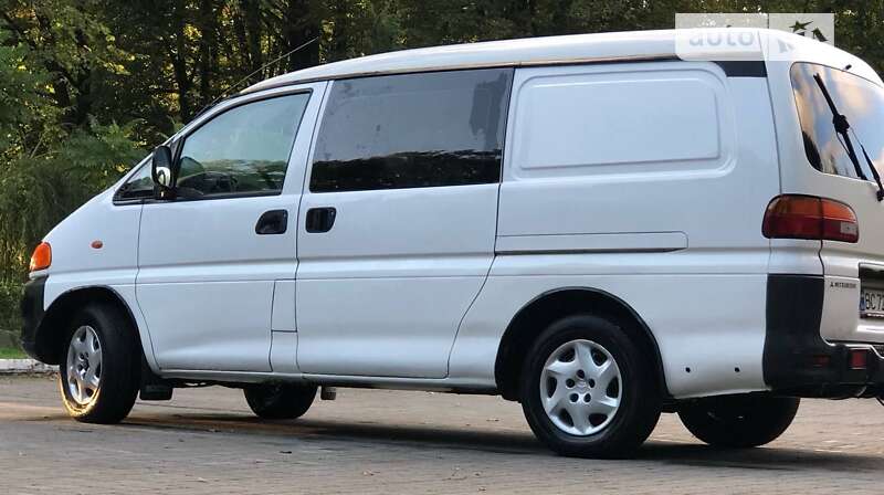 Грузопассажирский фургон Mitsubishi L 400 1997 в Дрогобыче