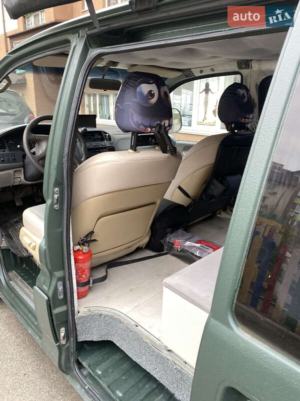 Мінівен Mitsubishi L 400 2000 в Києві