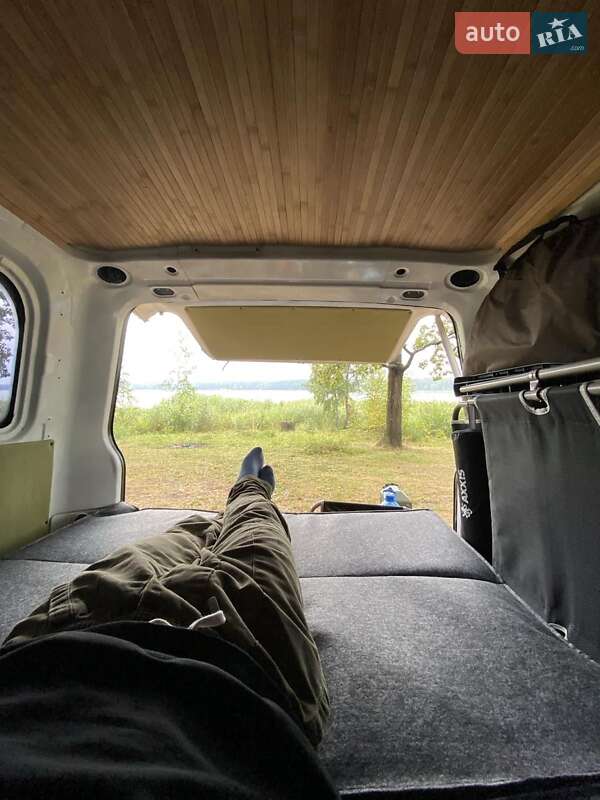Минивэн Mitsubishi L 400 2000 в Конотопе