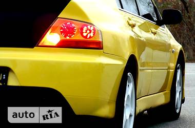Седан Mitsubishi Lancer Evolution 2004 в 