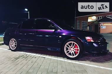 Седан Mitsubishi Lancer Evolution 2004 в 
