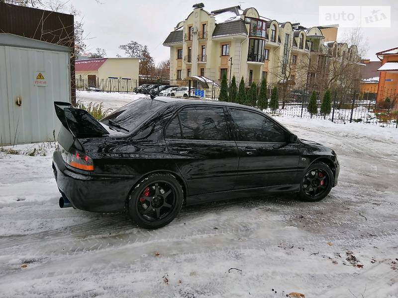 Седан Mitsubishi Lancer Evolution 2004 в Киеве