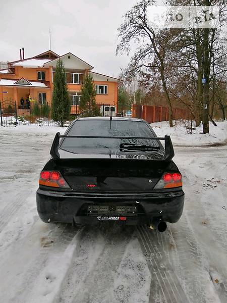 Седан Mitsubishi Lancer Evolution 2004 в Киеве