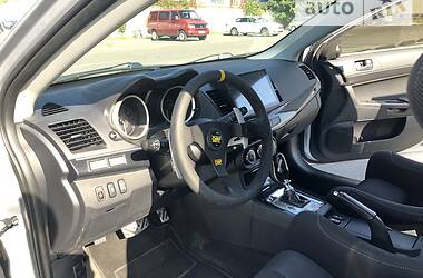 Седан Mitsubishi Lancer Evolution 2013 в 