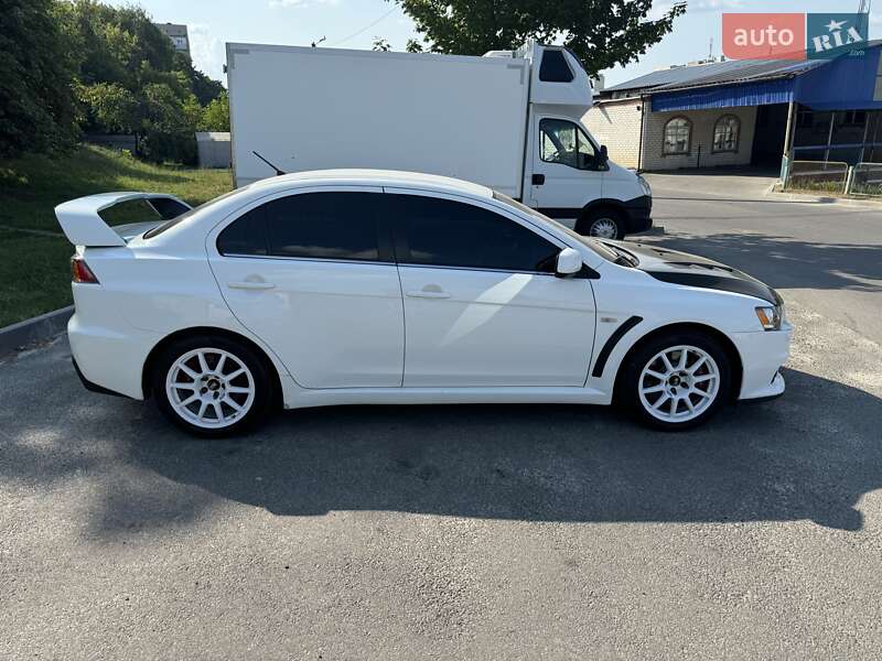 Седан Mitsubishi Lancer Evolution 2008 в Харькове фото 7 Седан Mitsubishi Lancer Evolution 2008 в Харькове