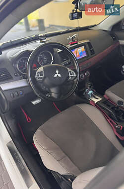 Седан Mitsubishi Lancer Evolution 2015 в 