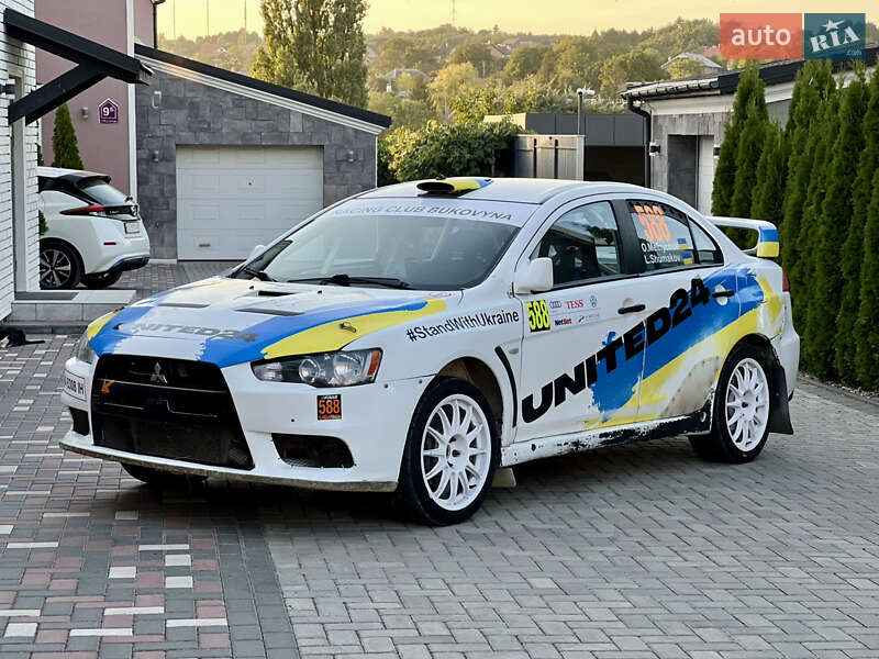 Седан Mitsubishi Lancer Evolution 2009 в Черновцах