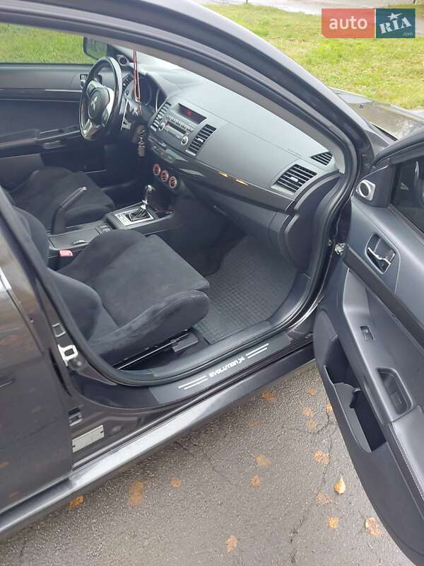 Седан Mitsubishi Lancer Evolution 2008 в Нетешине