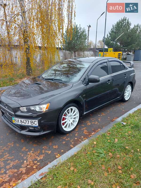 Седан Mitsubishi Lancer Evolution 2008 в Нетешине