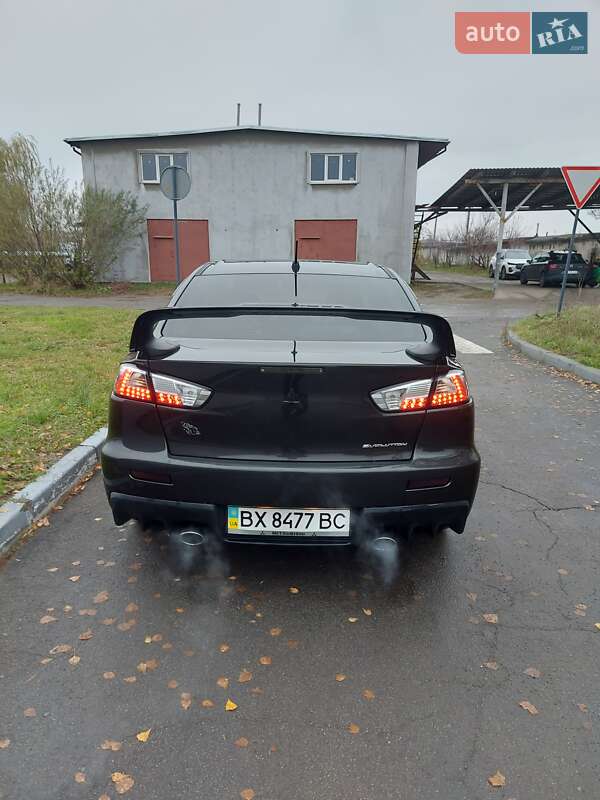 Седан Mitsubishi Lancer Evolution 2008 в Нетешине